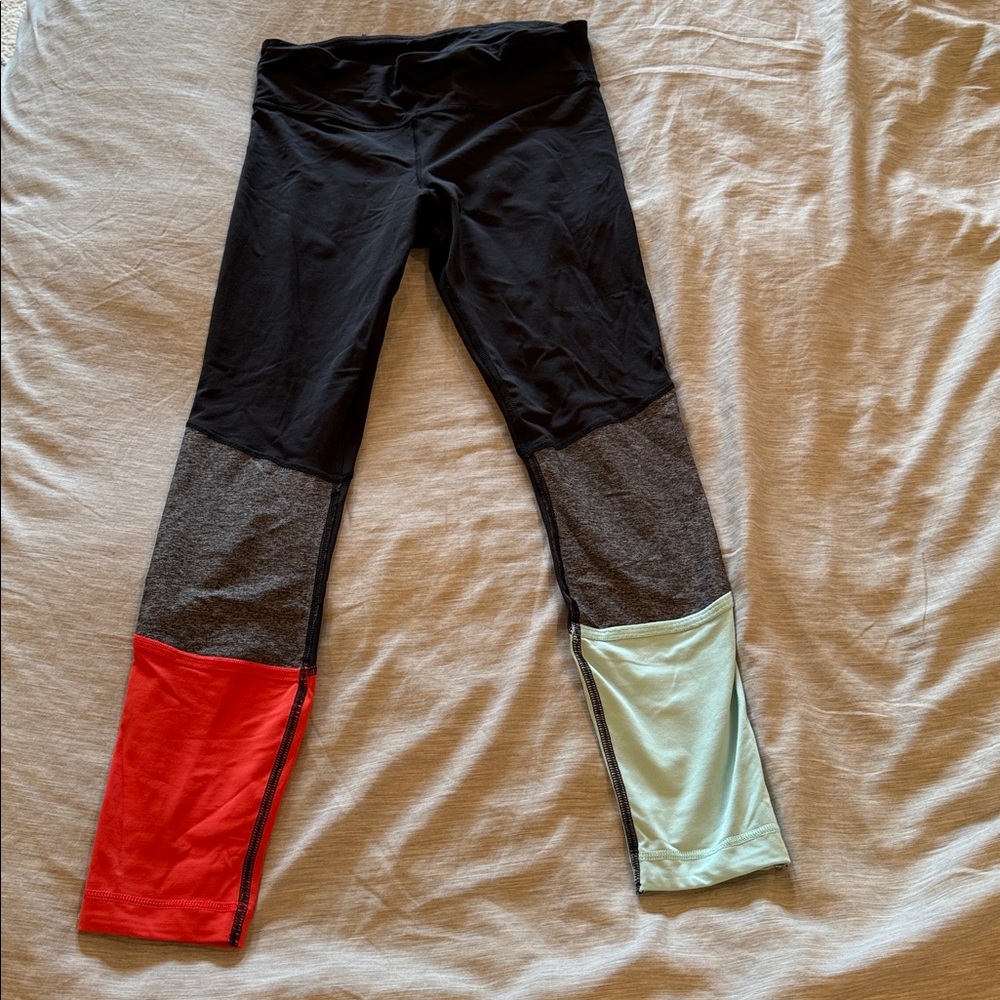 Colorblock Leggings with Red and Mint Accents